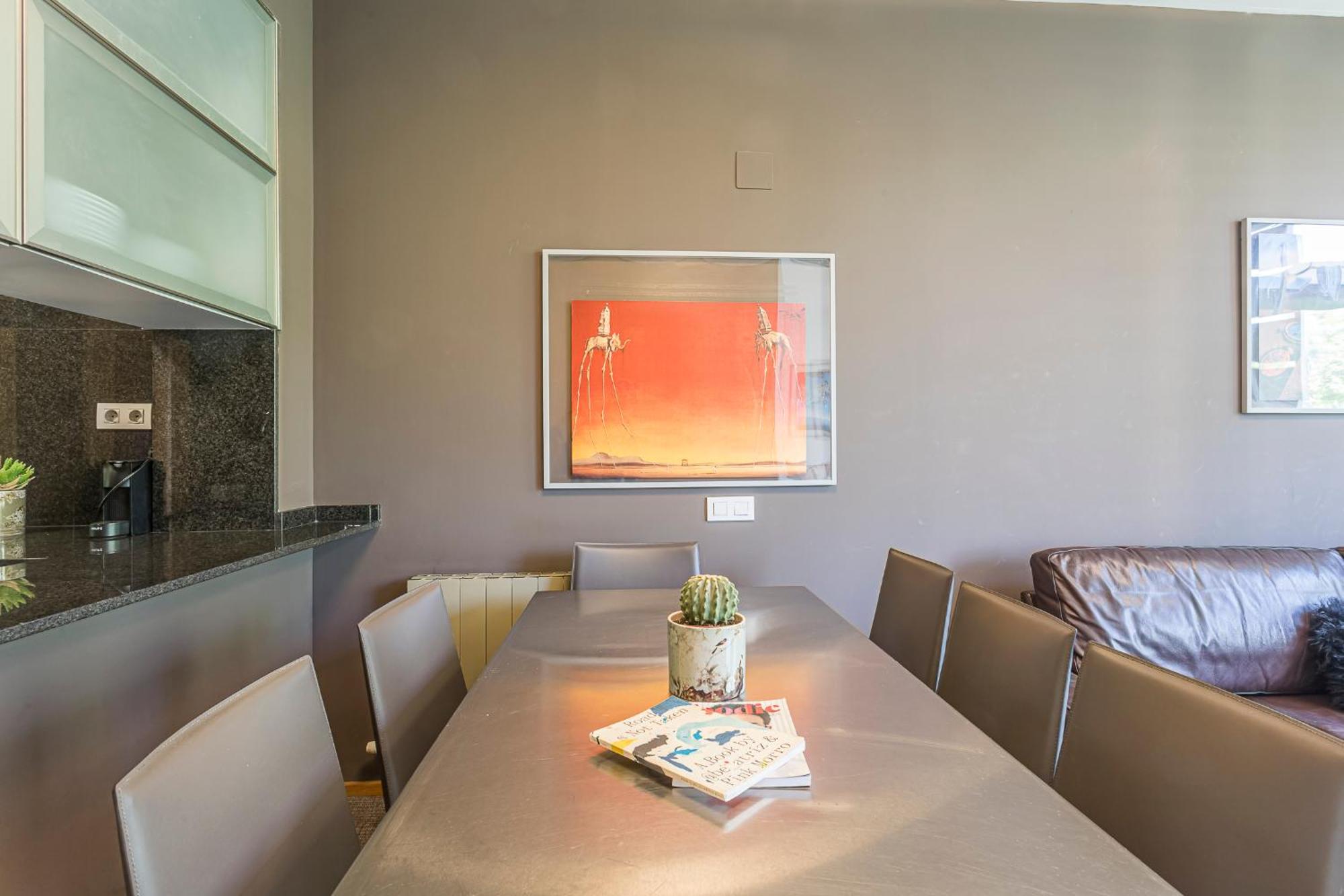 Apartment My Space Emirates - Fully Equipped Near The With Shared Pool Barcelona