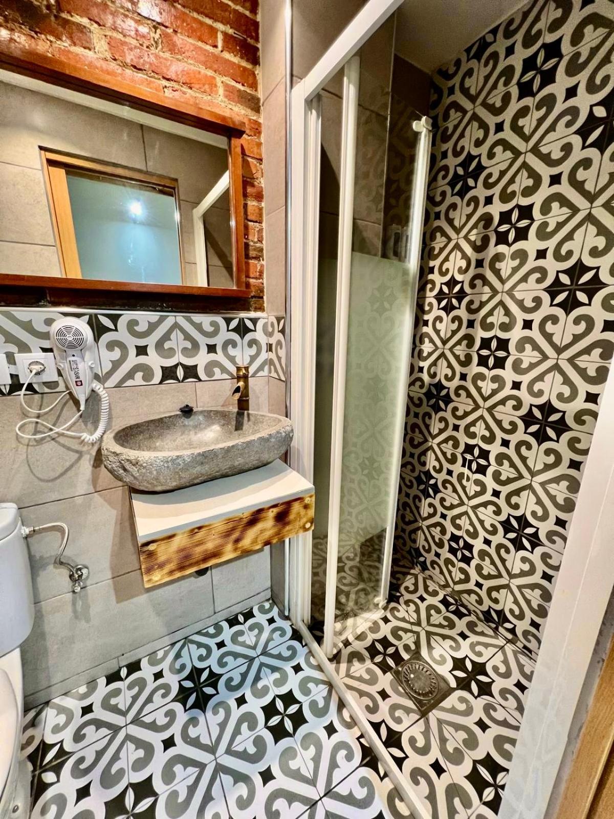 B4 Estudio Nuevo! Cocina Y Bano Privado! A 1 Calle Del Metro Apartment