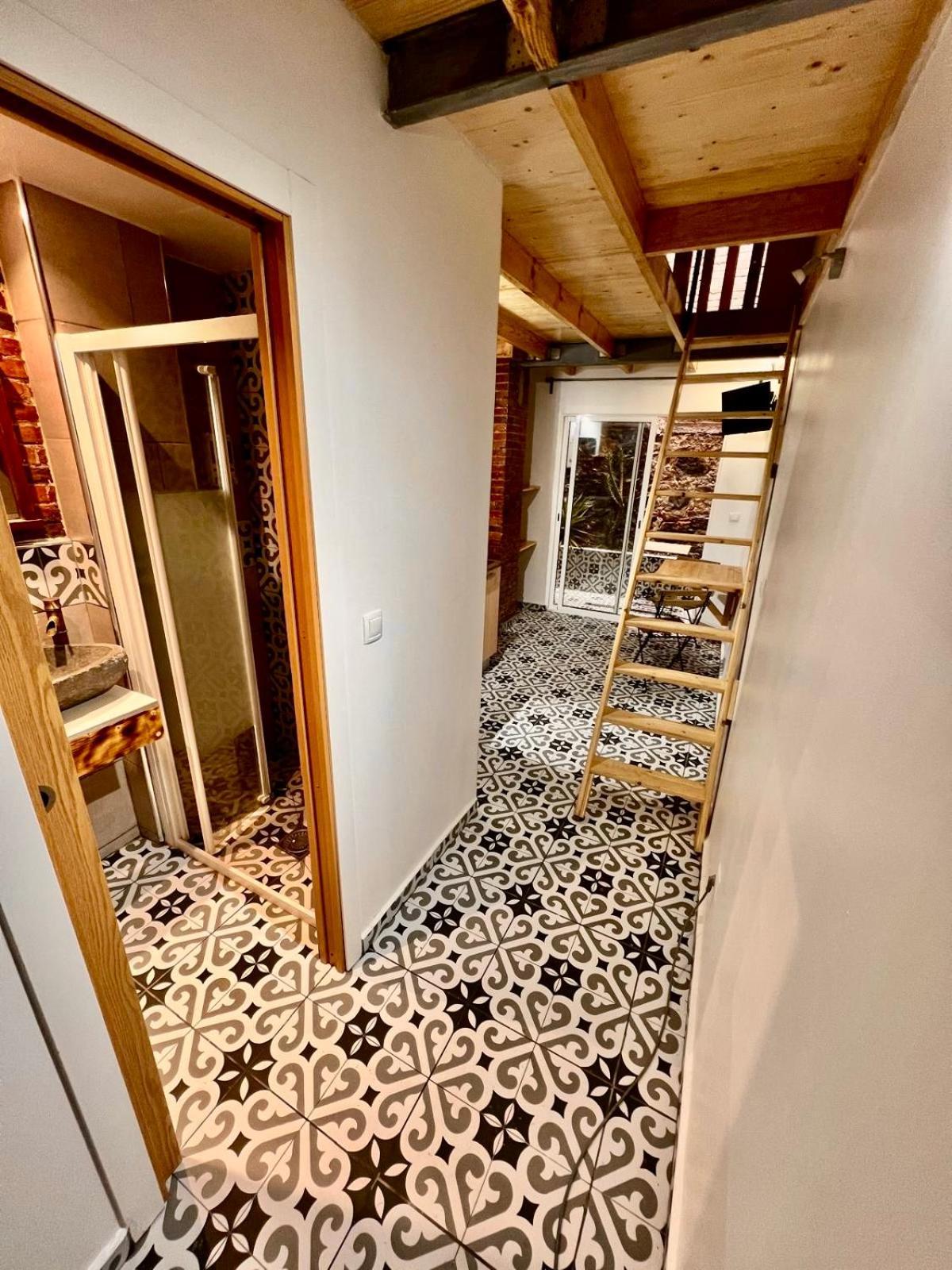 B4 Estudio Nuevo! Cocina Y Bano Privado! A 1 Calle Del Metro * Barcelona