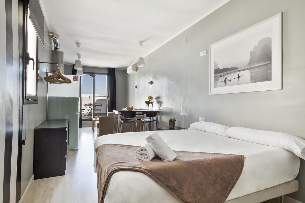 Apartamento Fira By Gaiarooms