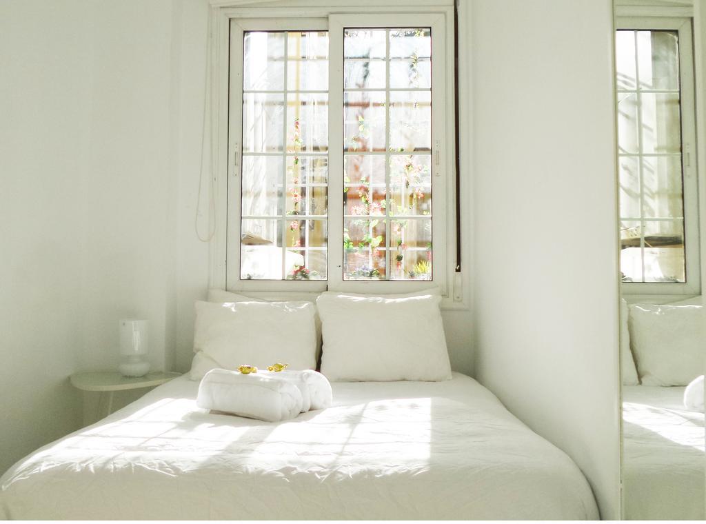 Apartment Enric Granados 17 *
