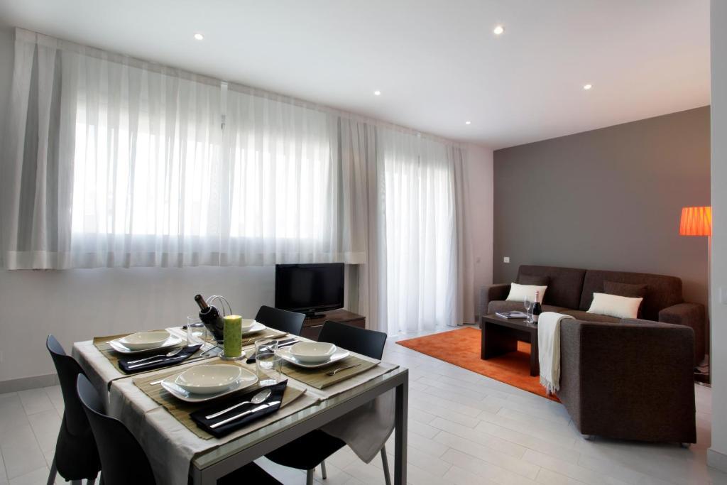 Apartment Fisa Rentals Les Corts Barcelona