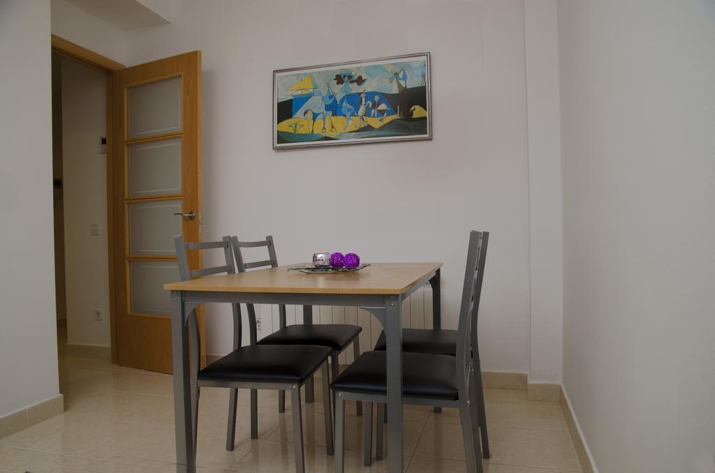 Apartment Navas 2 *