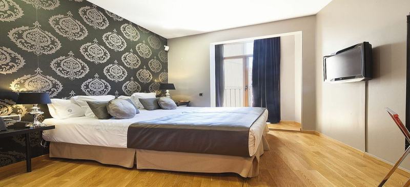 Vale Apartment