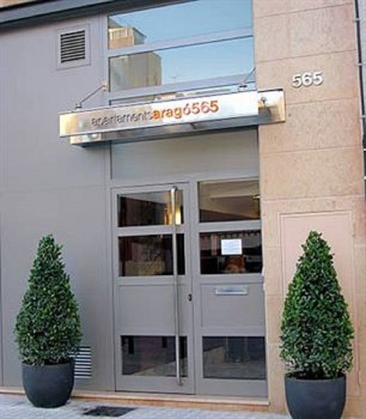 Aparthotel Arago565