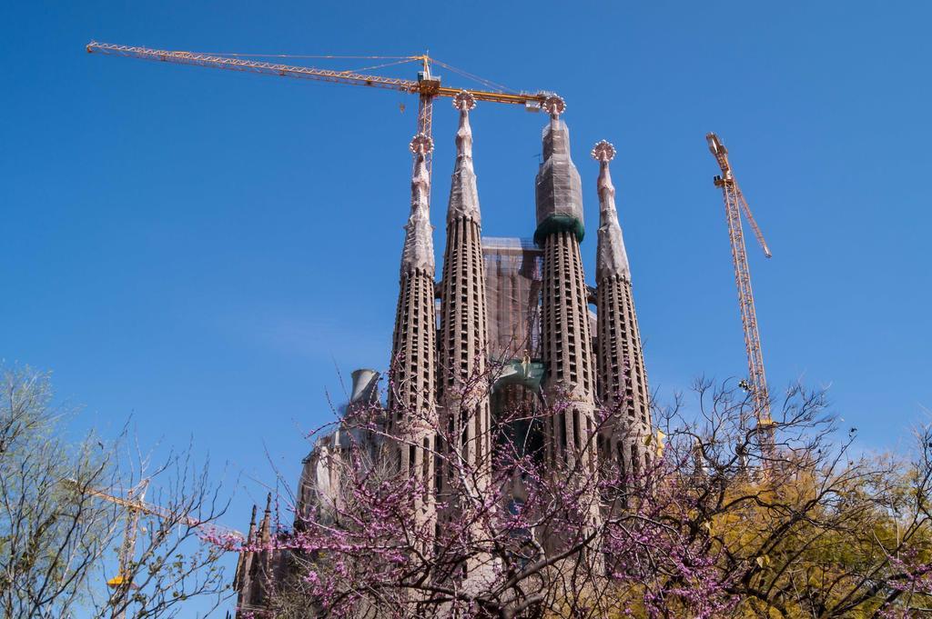 Eixample Sagrada Familia Ii *