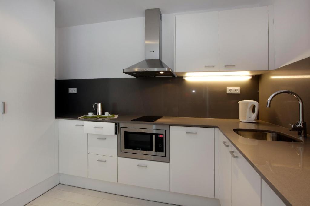 Fisa Rentals Les Corts Apartment *