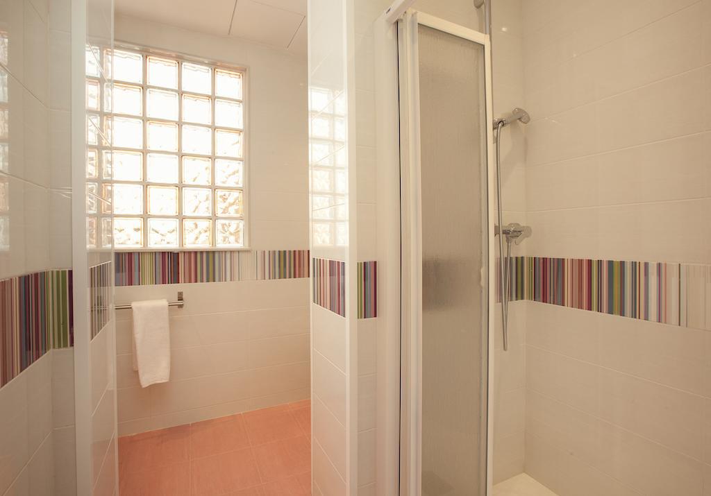 Apartment Barnapartments Basic Gracia