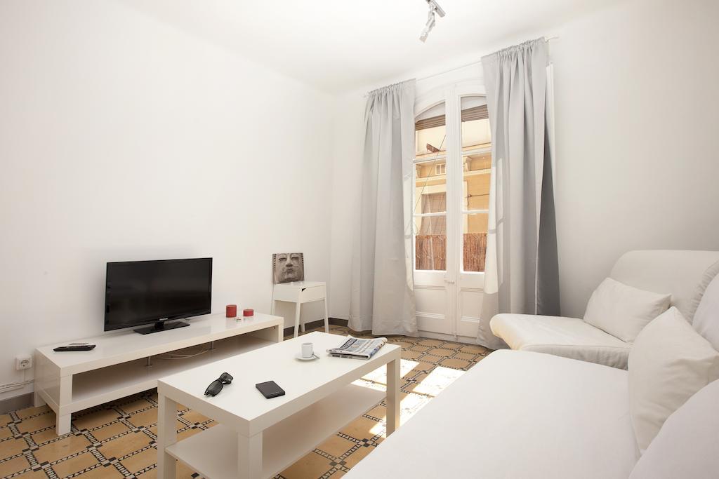 Apartment Barnapartments Basic Gracia