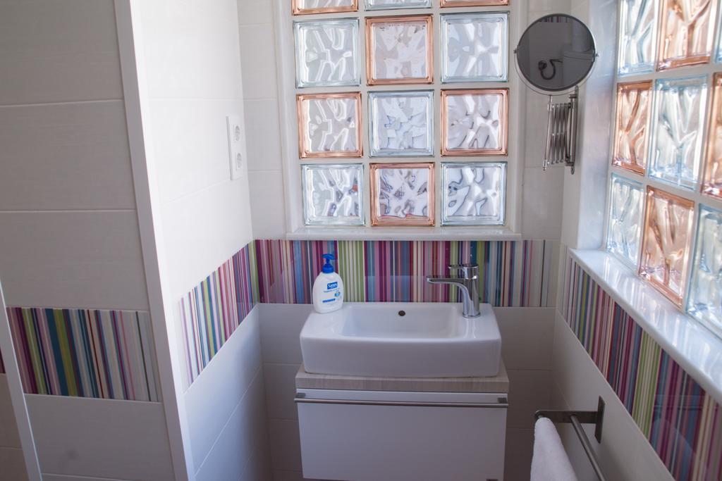 Apartment Barnapartments Basic Gracia