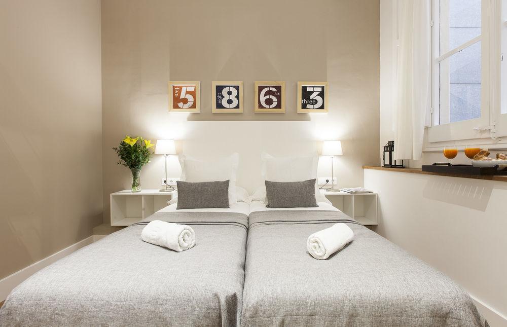 Aspasios Urquinaona Design Apartamento