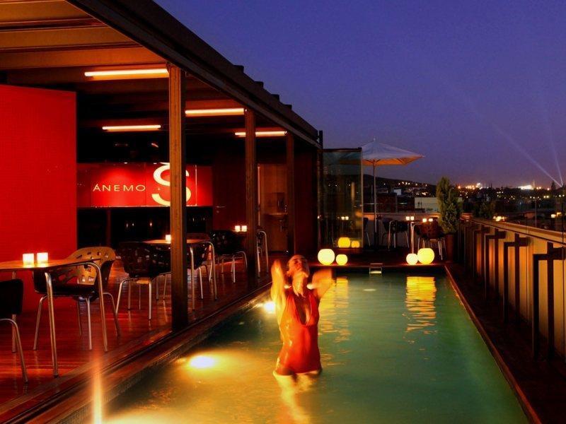 Cram Hotel
