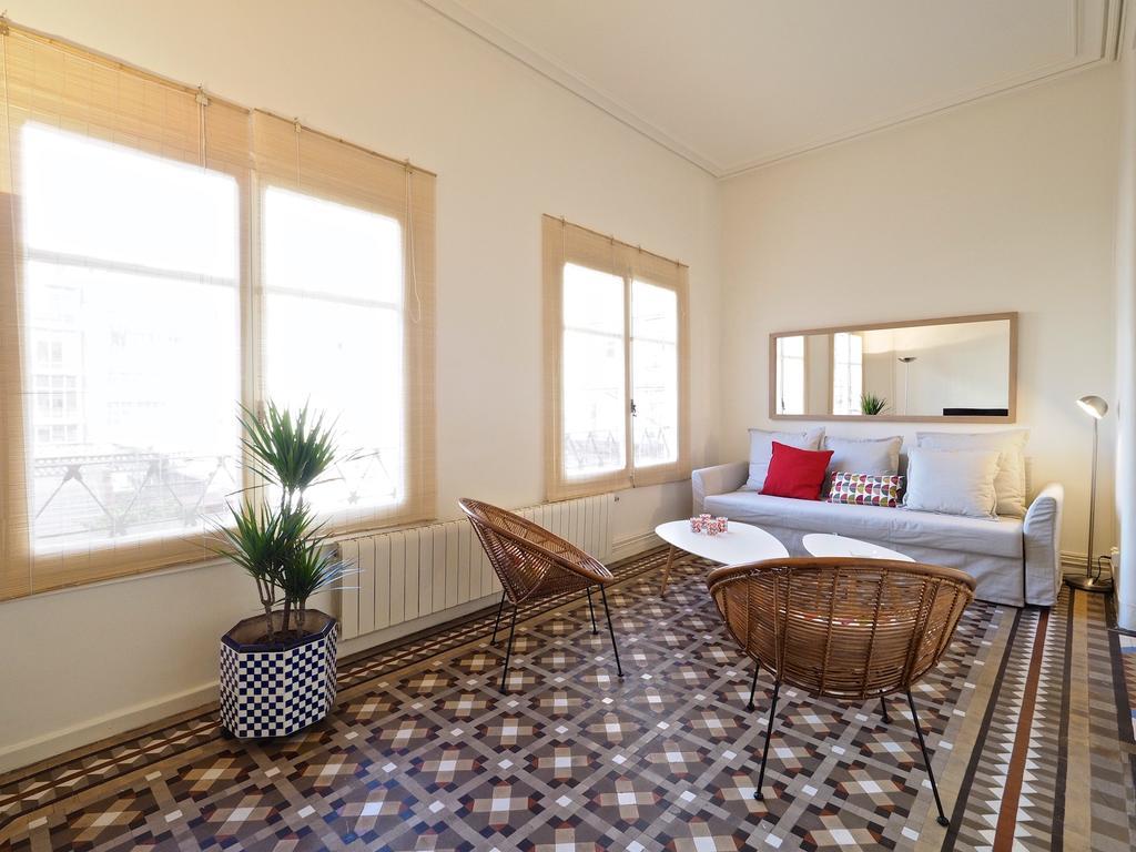 Apartamento Suites4days Placa Catalunya Design