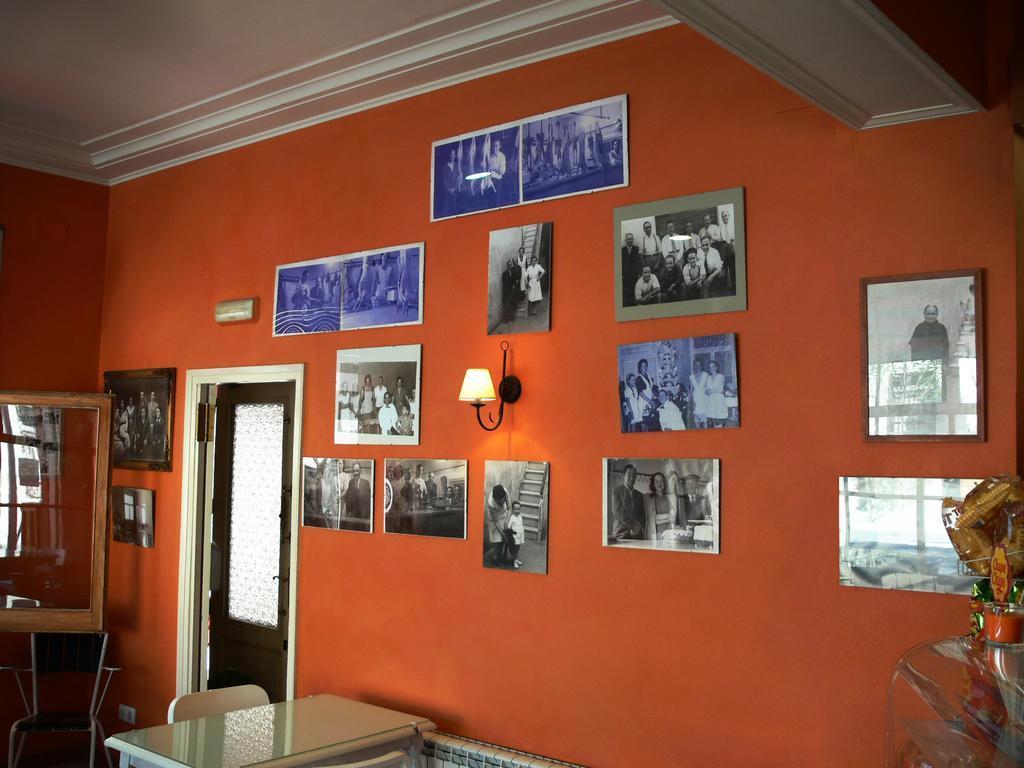 Guest house La Fonda Llobera Barcelona