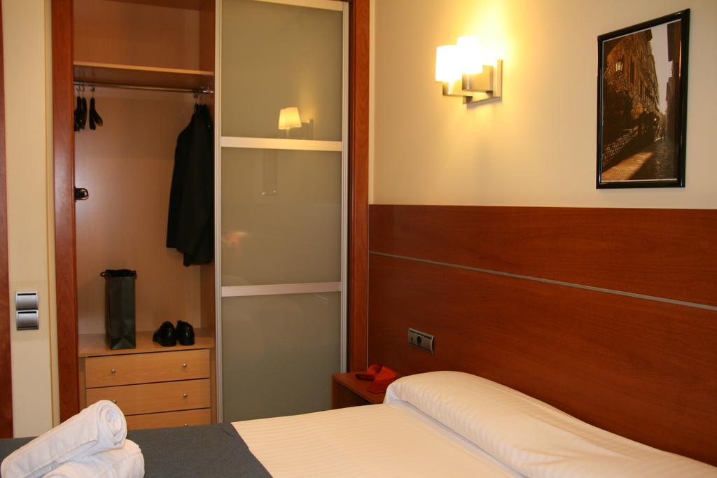 Arago565 Aparthotel