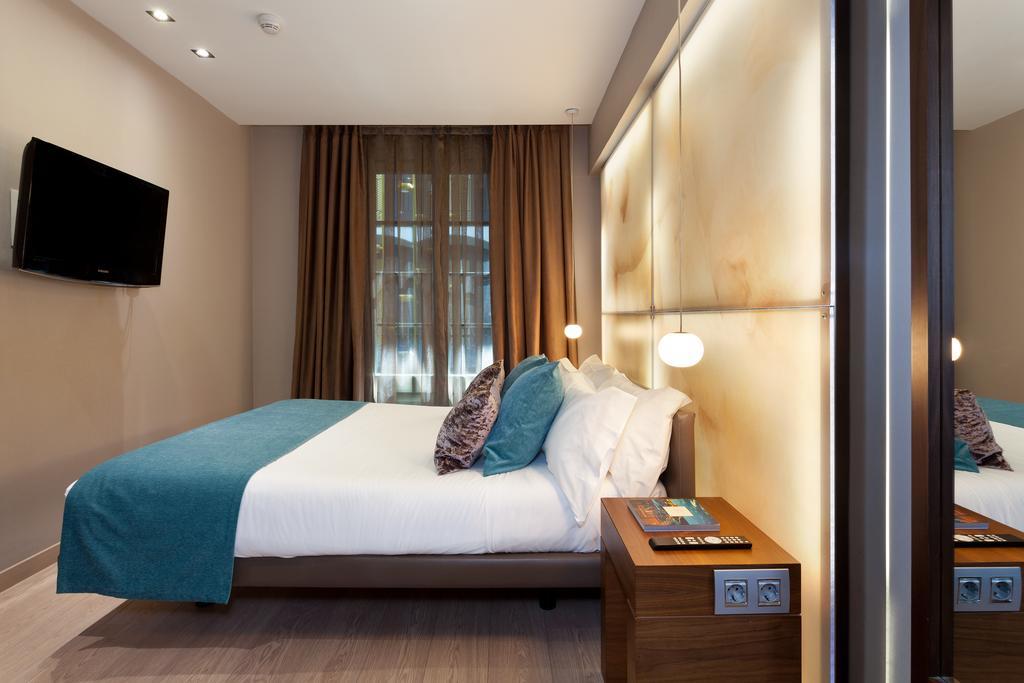 Hotel España Ramblas 4*