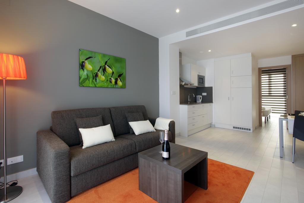 Fisa Rentals Les Corts Apartment