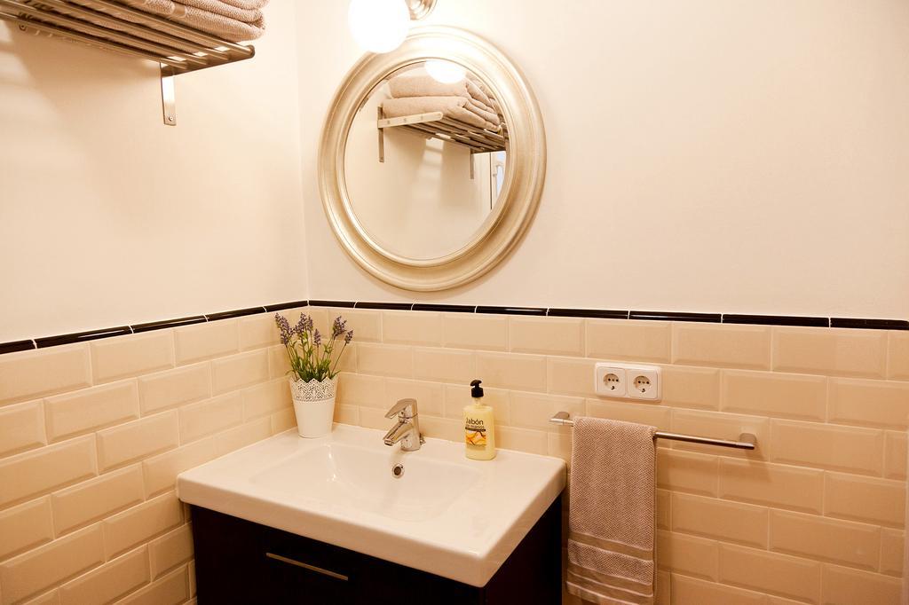 Piso En Poblesec Apartamento *