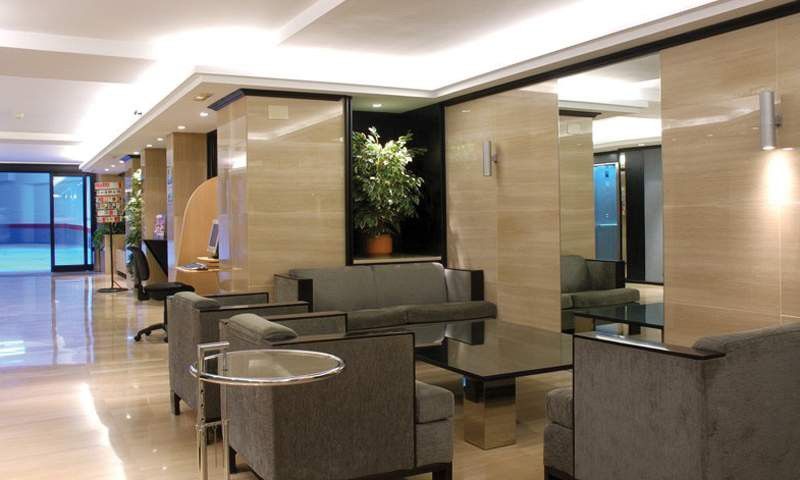 Paral-lel Hotel 2*