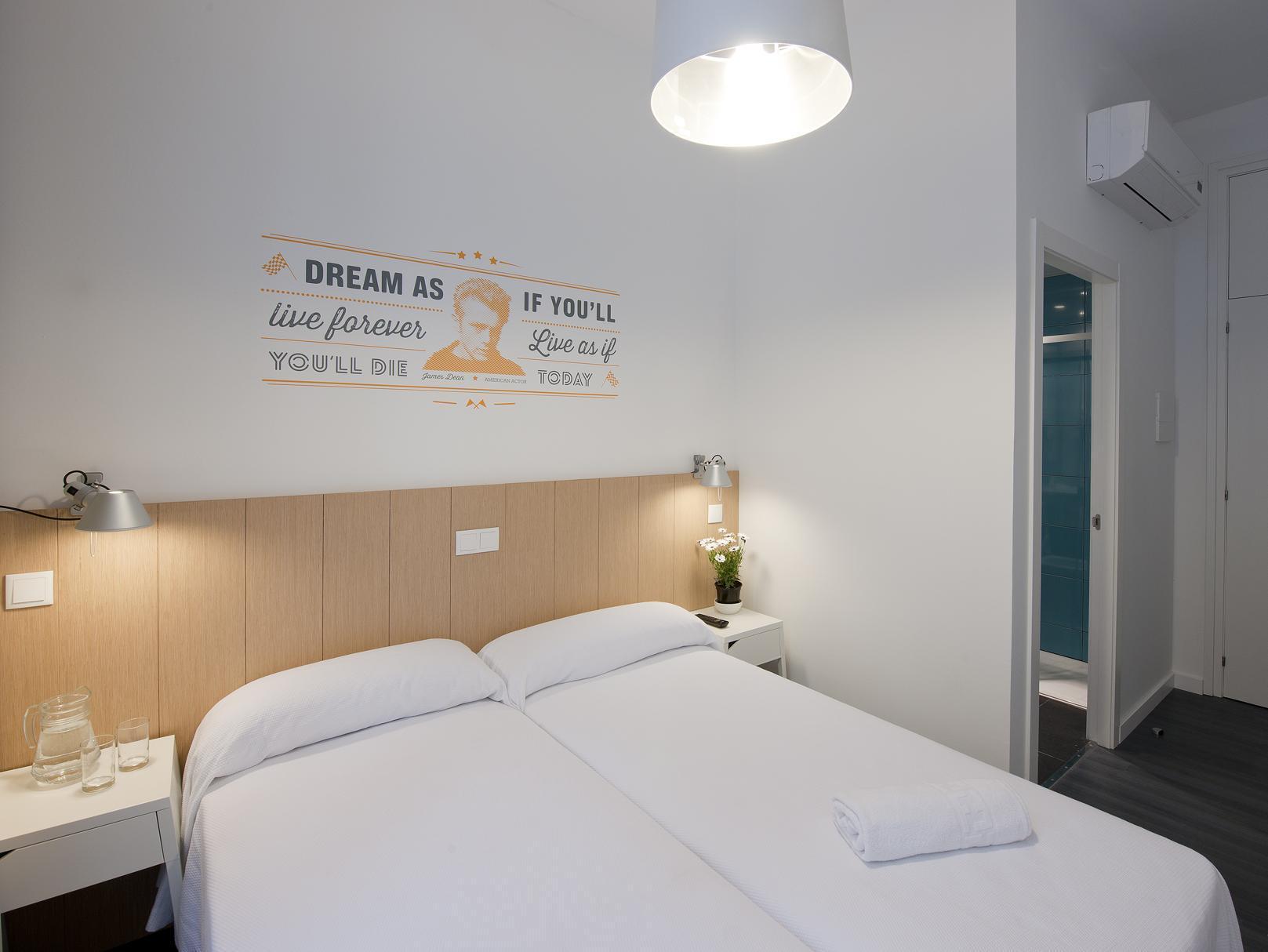 Pensión Bypillow Ramblas (adults Only) 2*