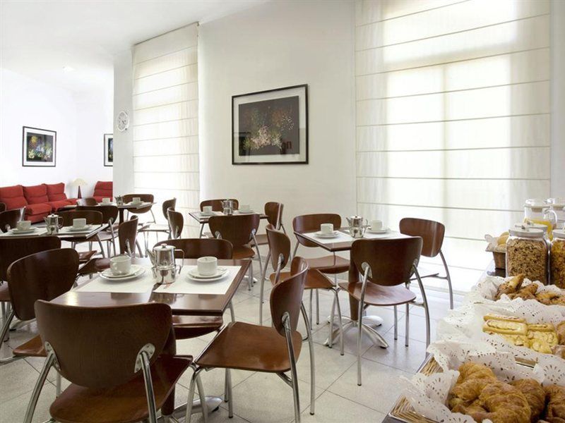 Monegal Hotel