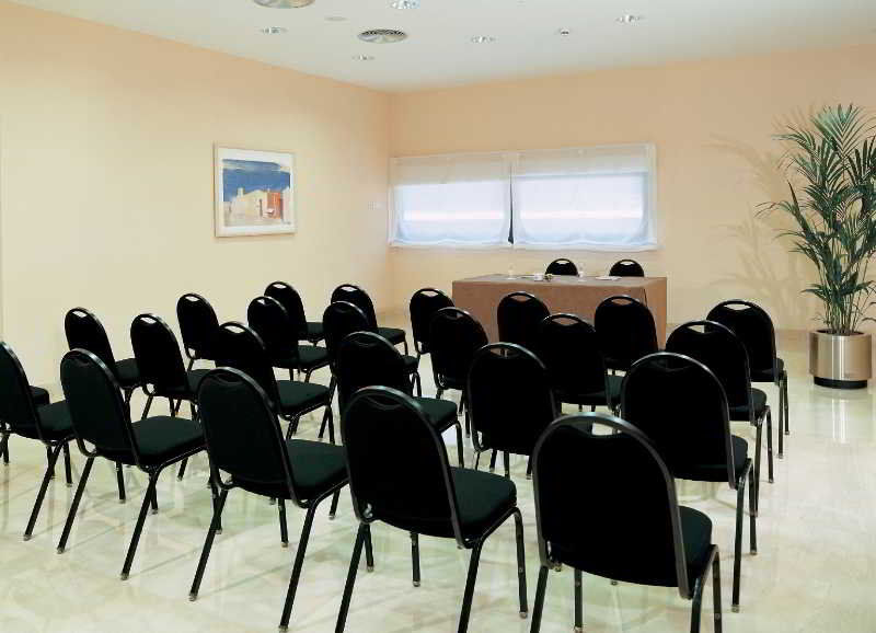 Hotel Catalonia La Maquinista 4*