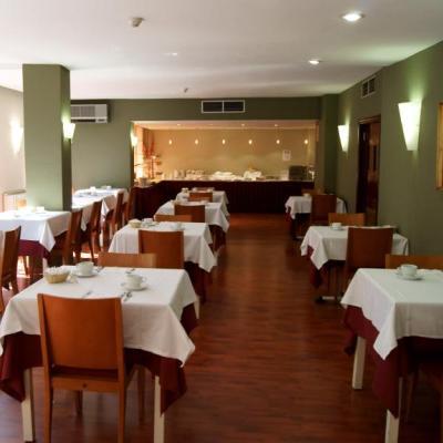 Atiram Hotel