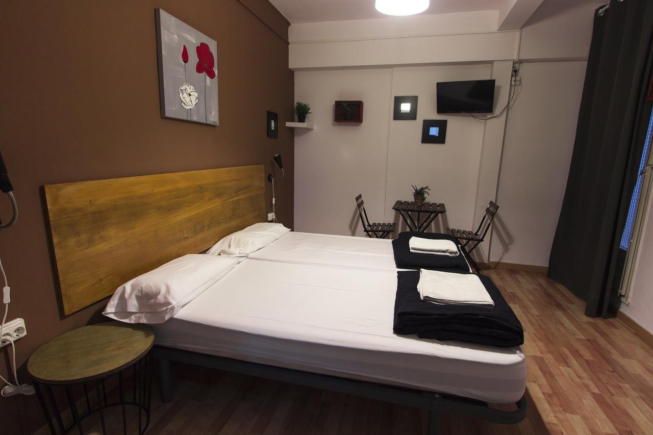 Break N Bed * Barcelona