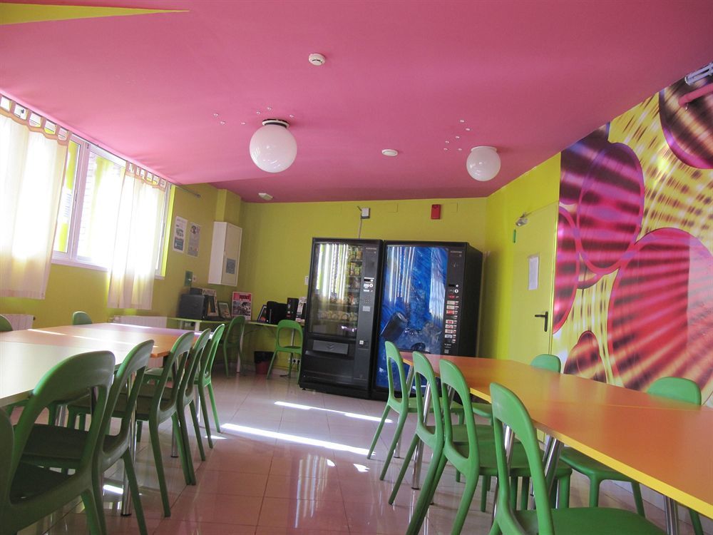 Onefam Les Corts Hostal *
