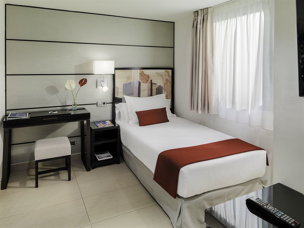 H10 Universitat 4*
