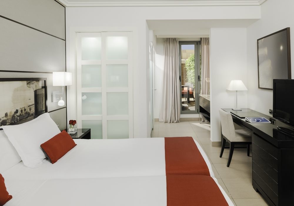 H10 Universitat 4* Barcelona