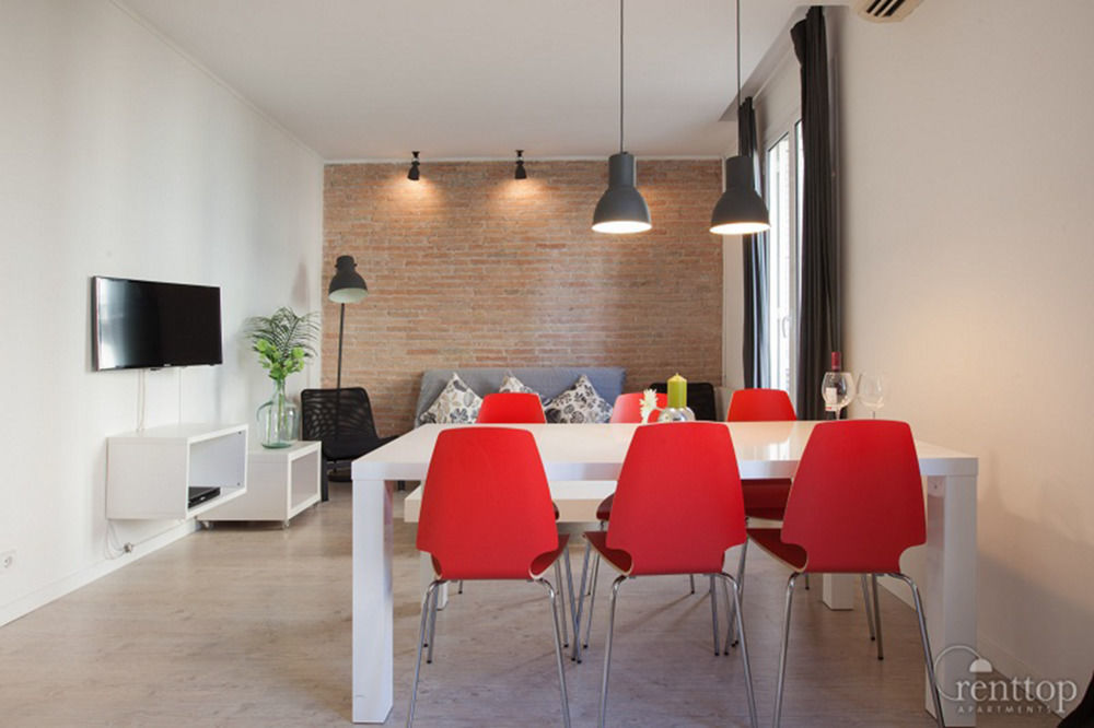 Rent Diagonal-aribau 3*