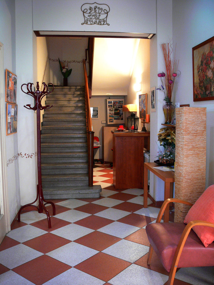 Guest house La Fonda Llobera 2*