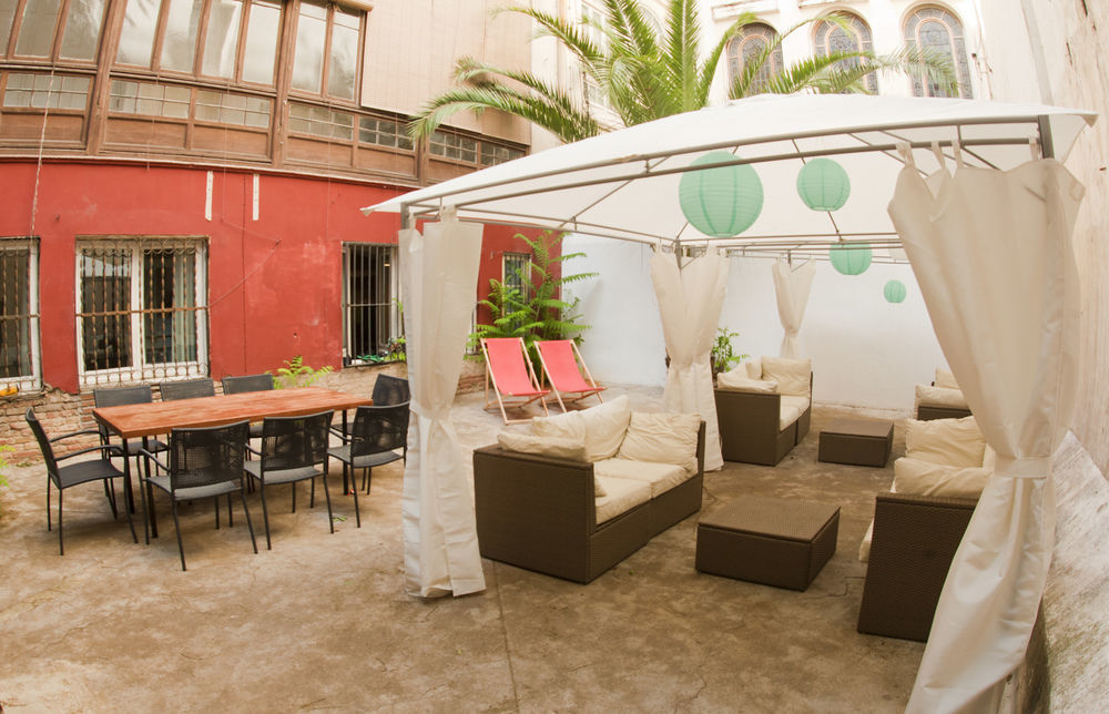 Hostal The Loft House *