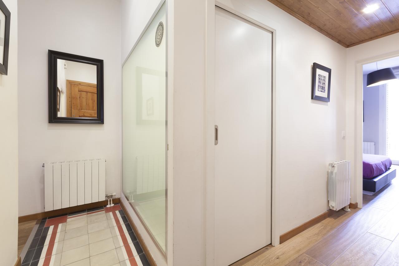 Akira Flats Roger De Flor Chic Apartment Barcelona