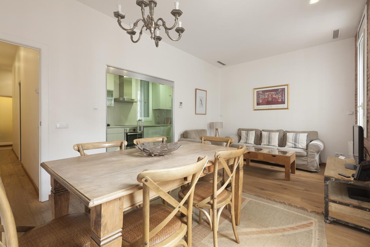 Akira Flats Roger De Flor Chic Apartment