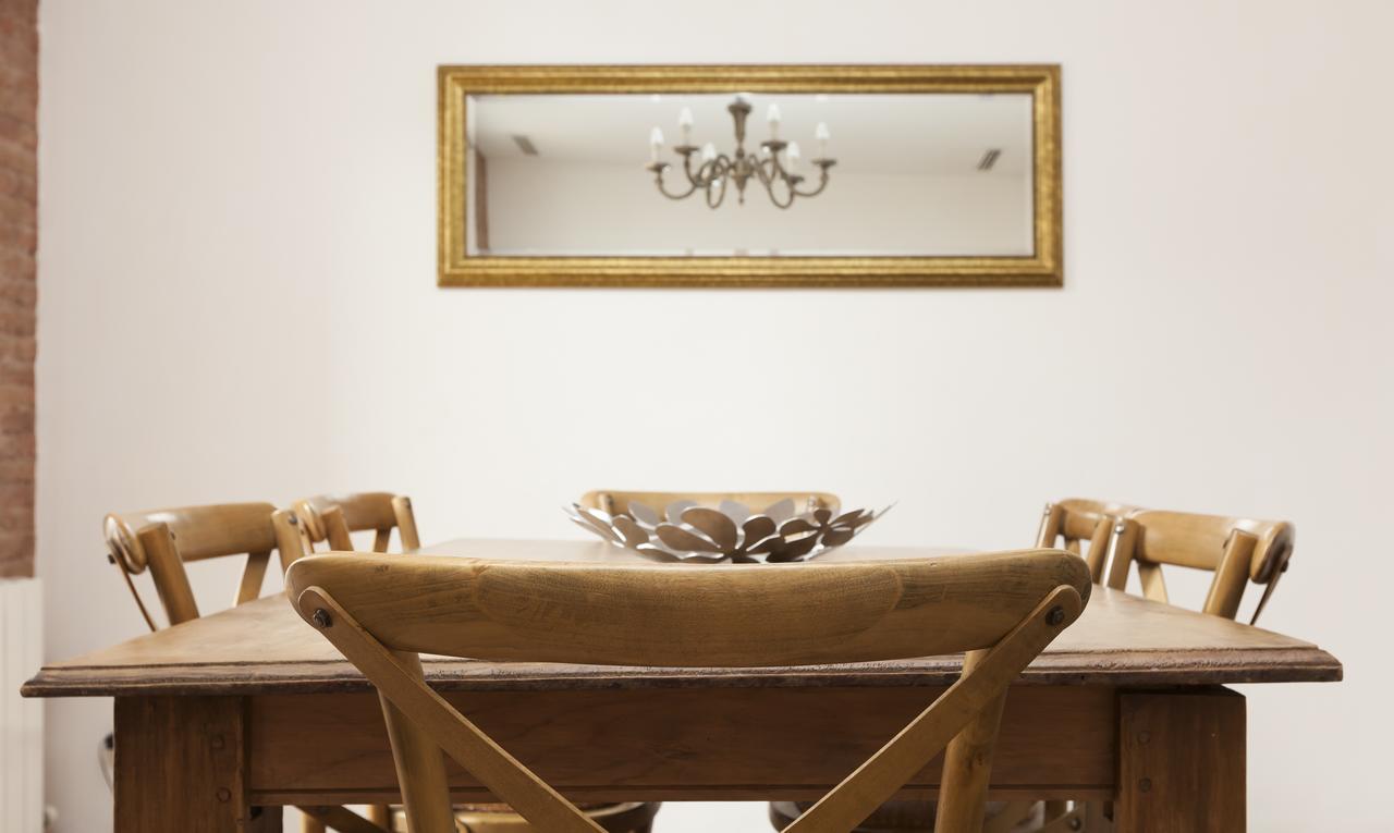 Akira Flats Roger De Flor Chic Apartment Barcelona