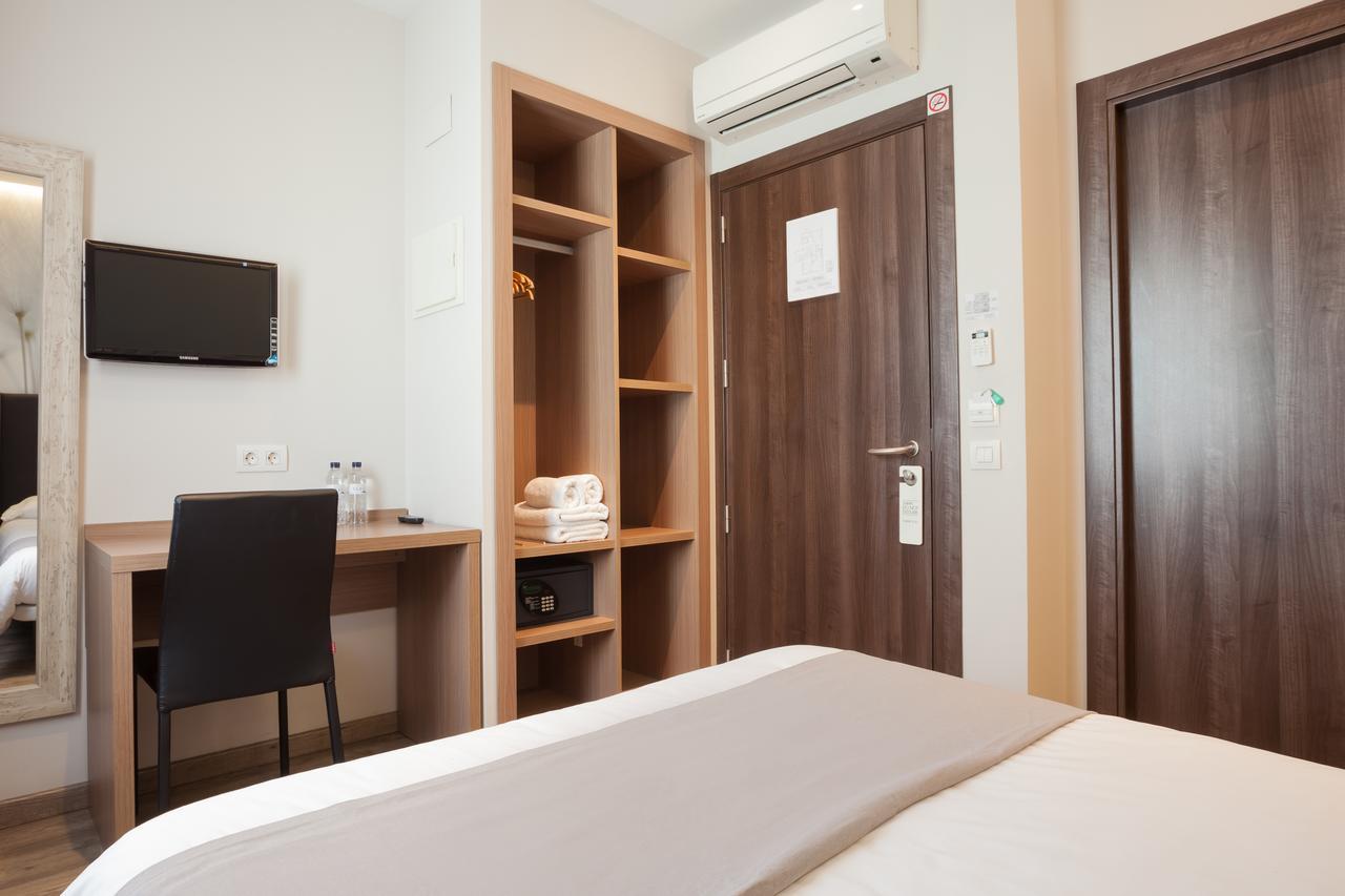 Centric Guest house 2*