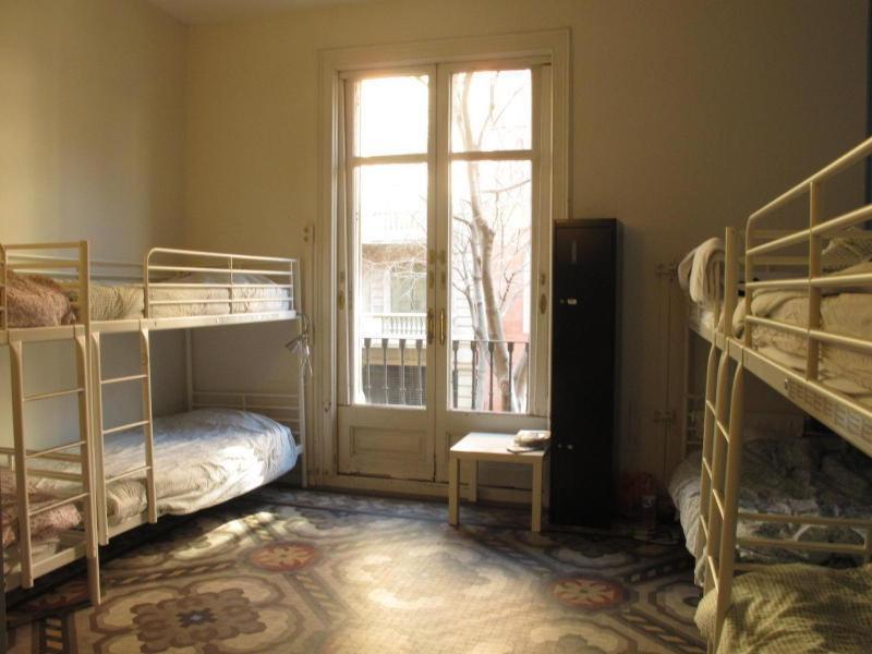 Hostal 360 *