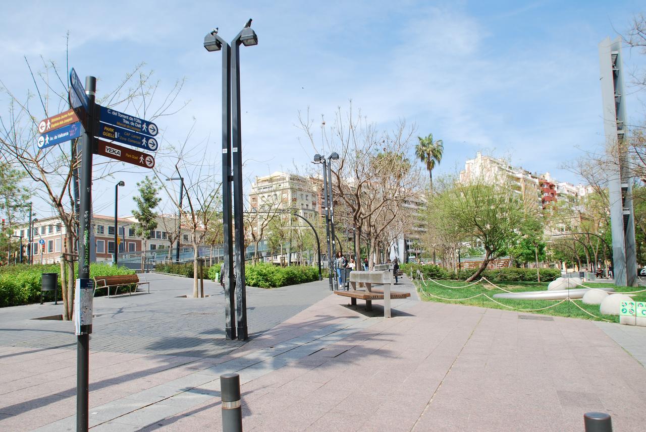 Casita Amarilla Barcelona