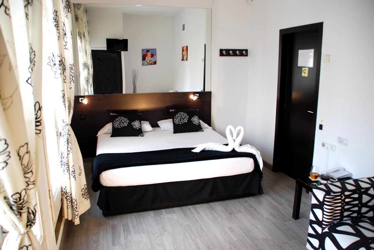 Casita Amarilla 3*