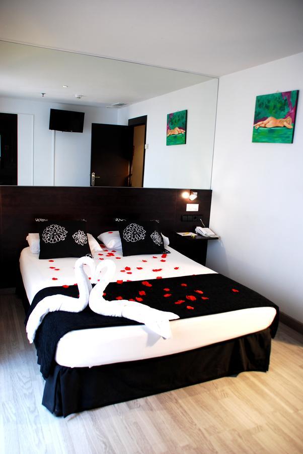 Casita Amarilla Hotel del amor 3*