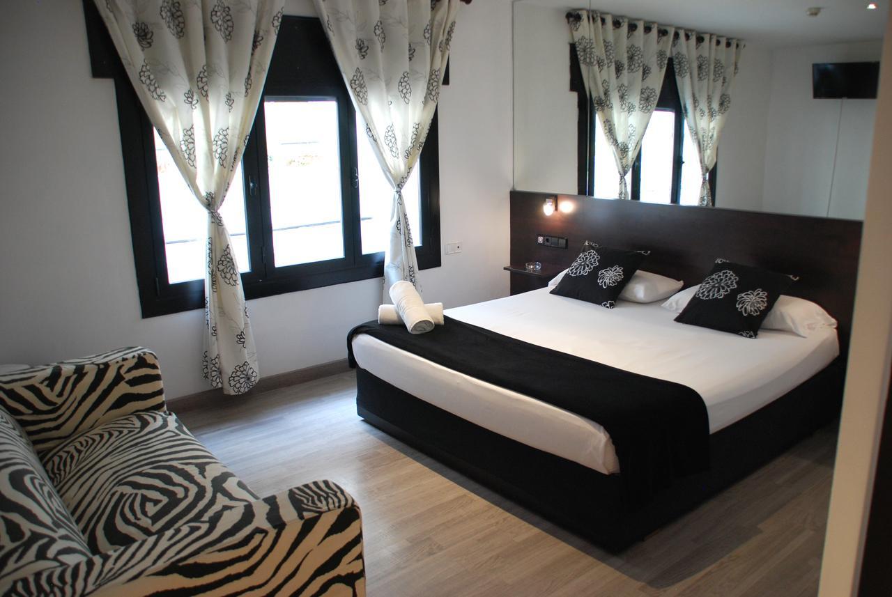 Casita Amarilla 3*