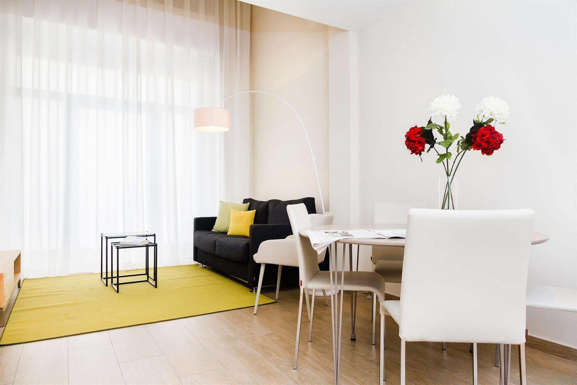 Feelathome Plaza Apartamento