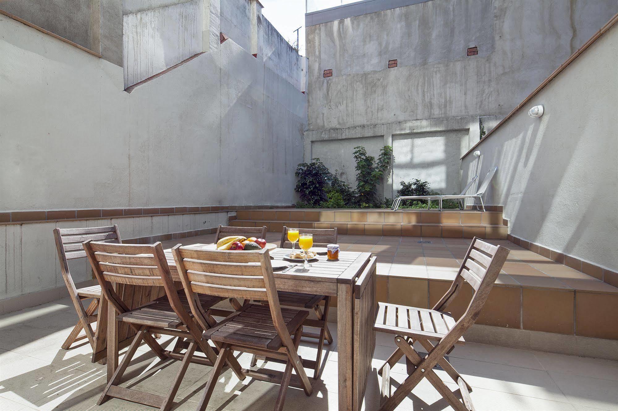 Inside Sants Apartamento *