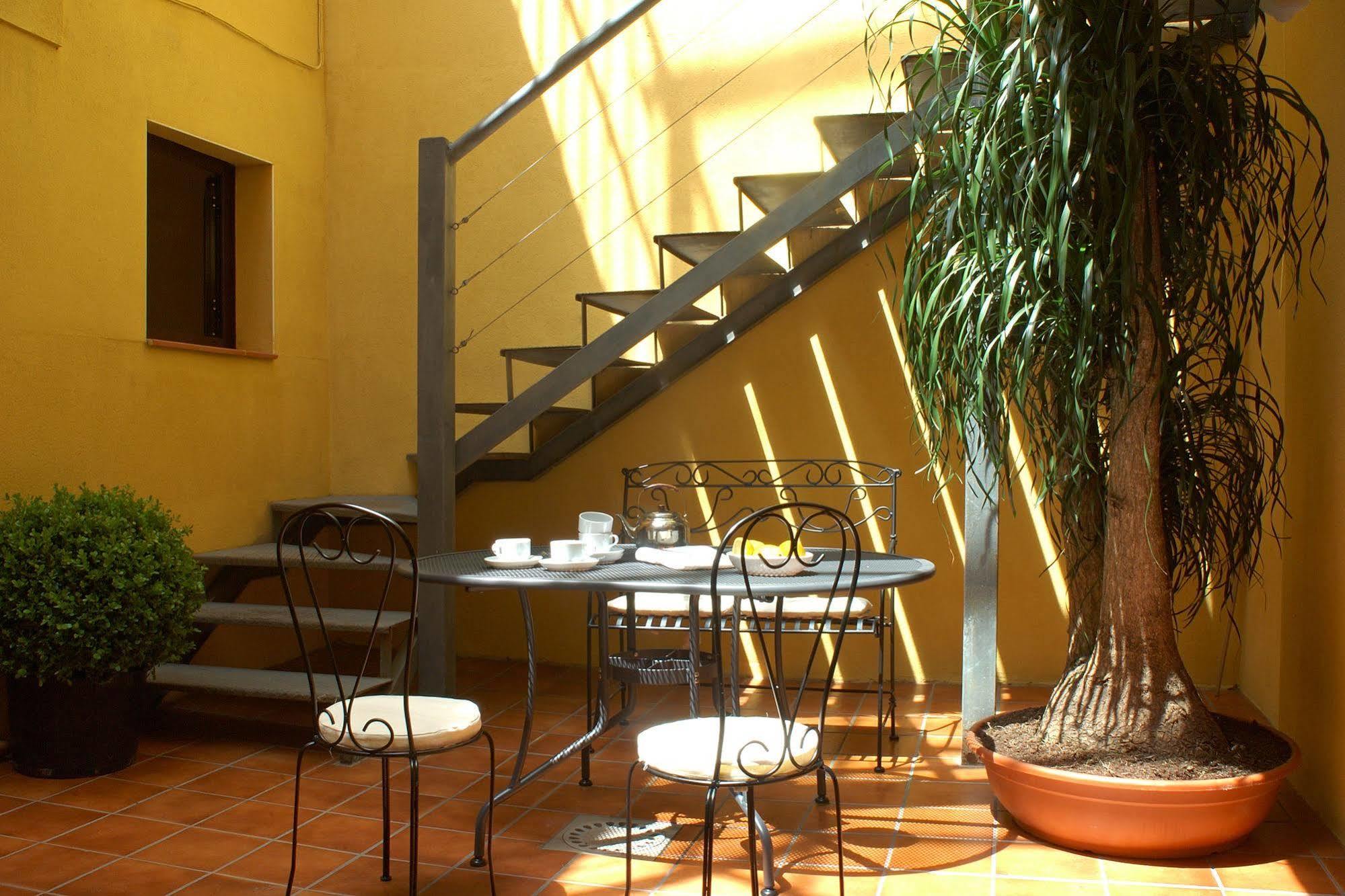 Ainb Ramblas-guardia Apartamento *