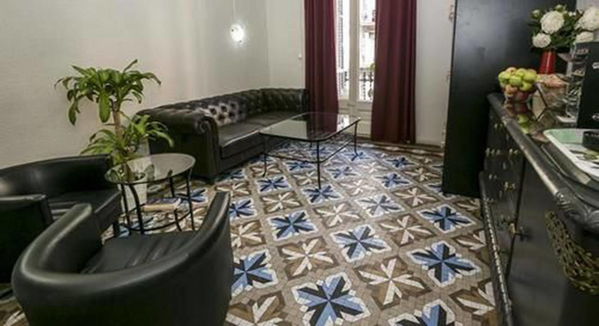 Balmes Centro Guest house