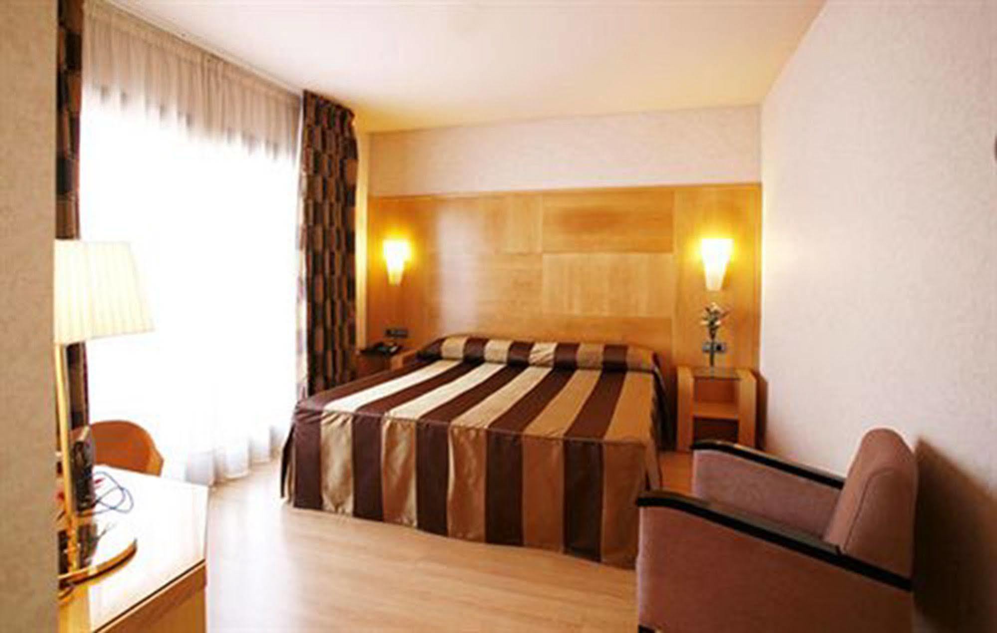 Hotel Caledonian