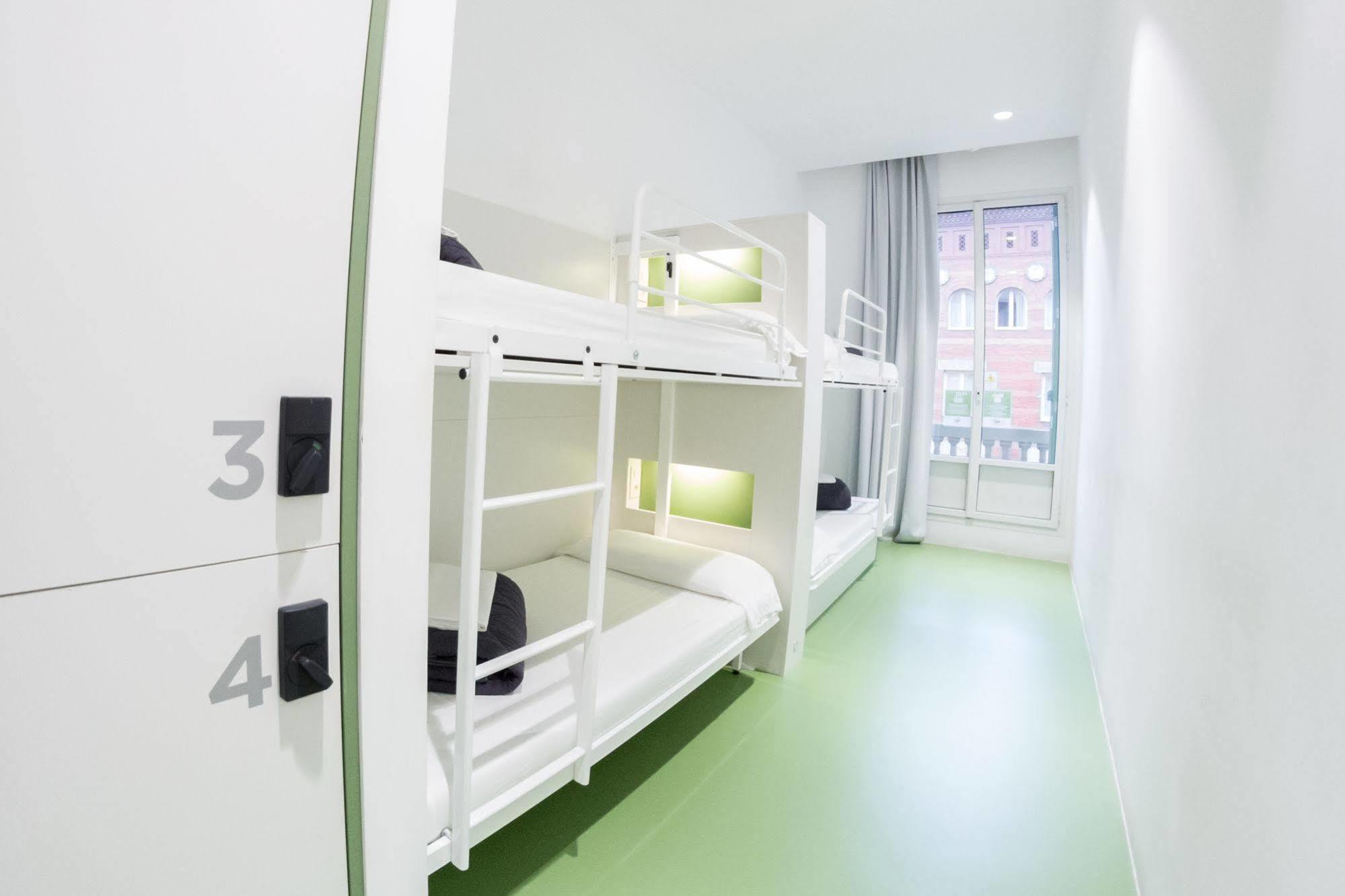 Sant Jordi Rock Palace Hostal *