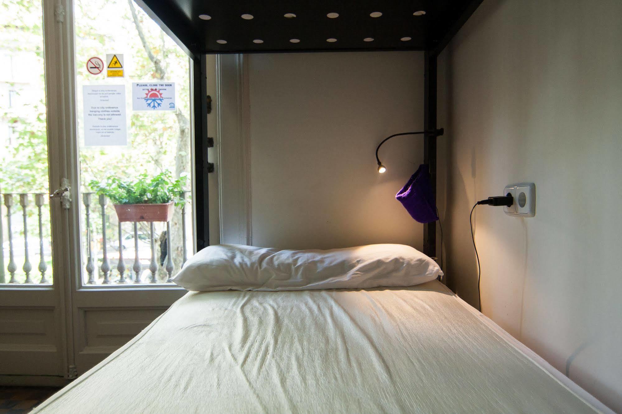 360 Borne Hostal